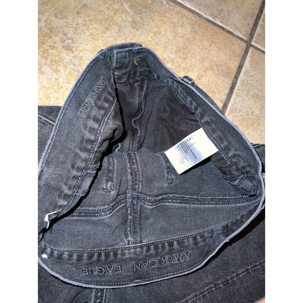 American Eagle Mom Jean Shorts Size 4 - Picture 3 of 3